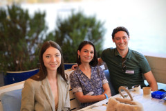 1000043807